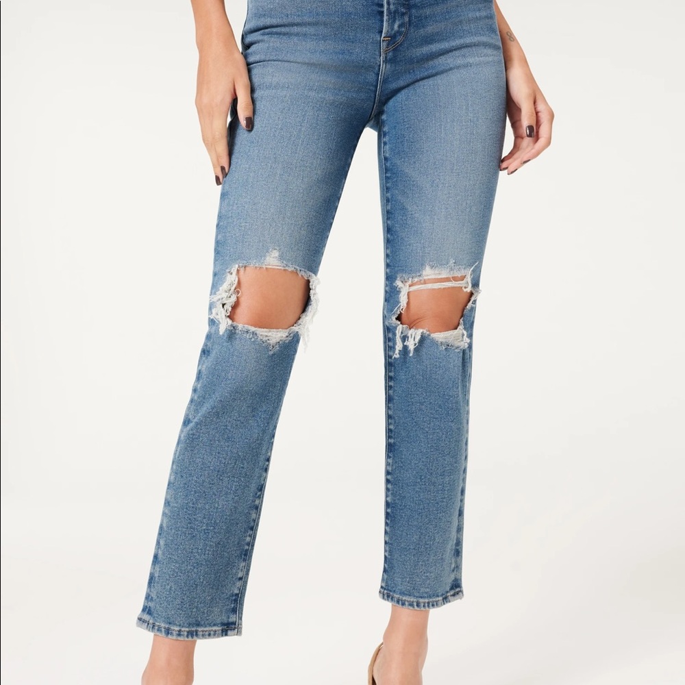 Never worn/brand new! Good American Good vintage jeans. Size 6/28.